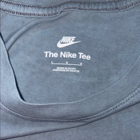Nike Blue and Pink Short Sleeve Tees - Picture 2 of 4